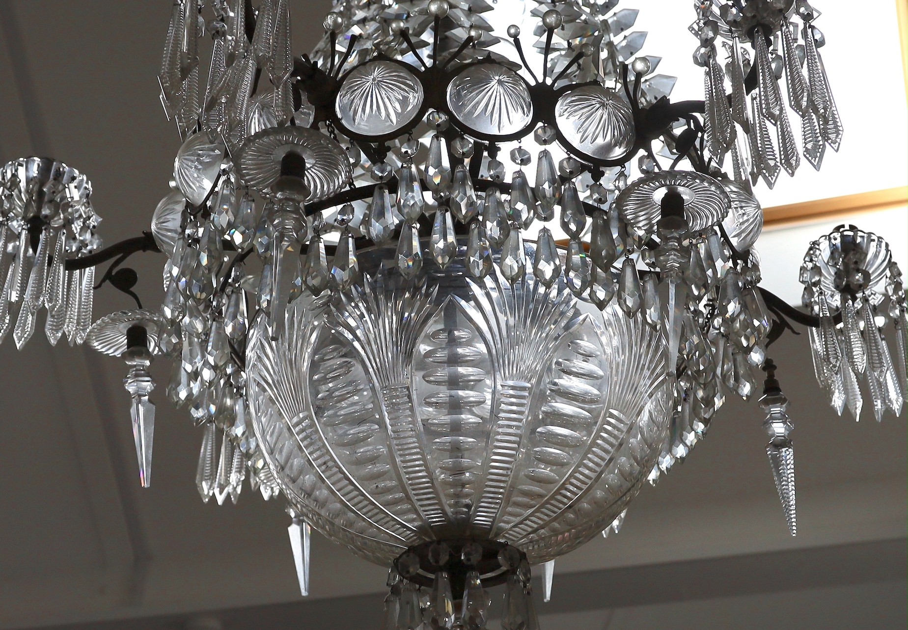 An Edwardian cut glass chandelier, drop 140cm diameter 70cm